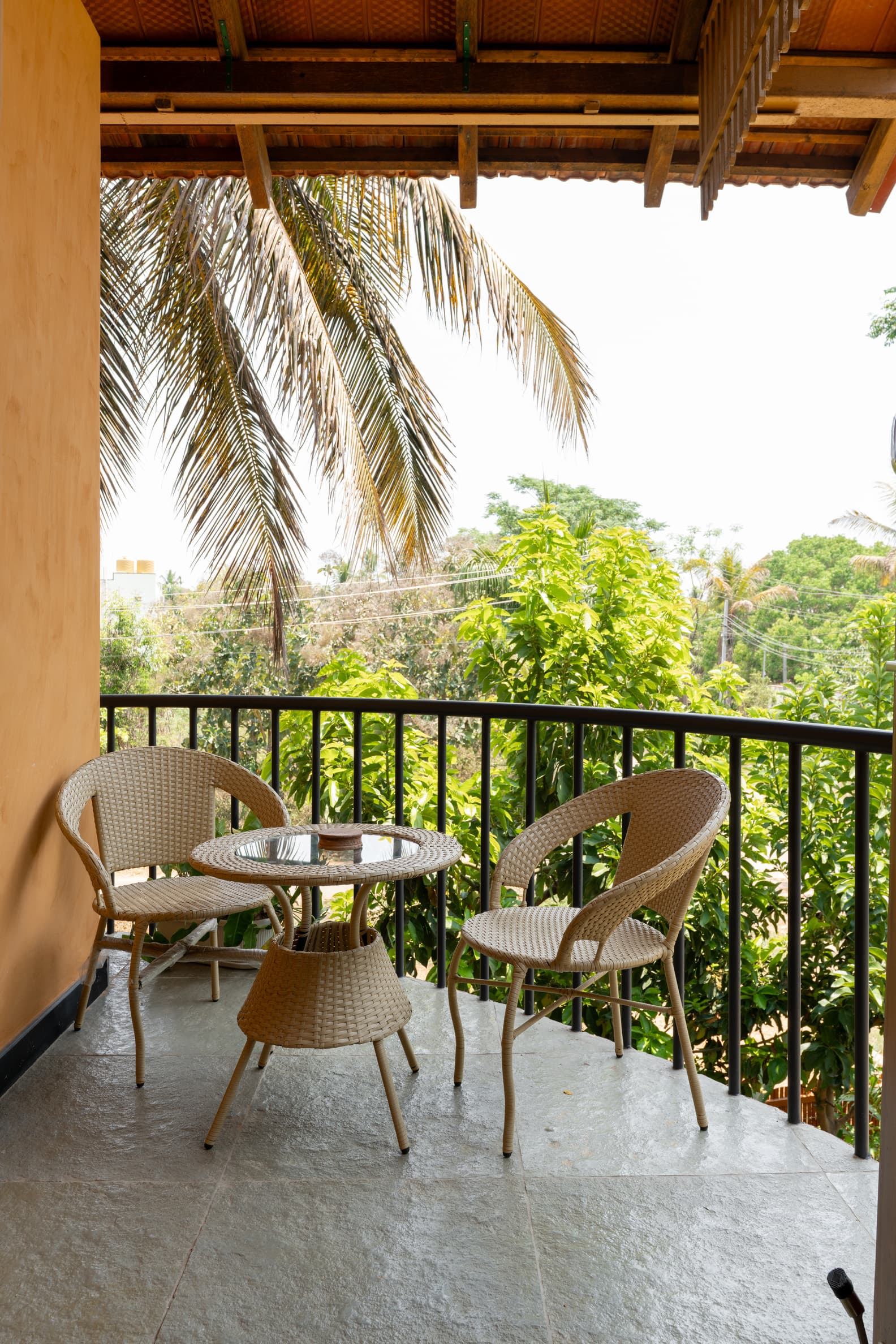 8hVahini Balcony (1)